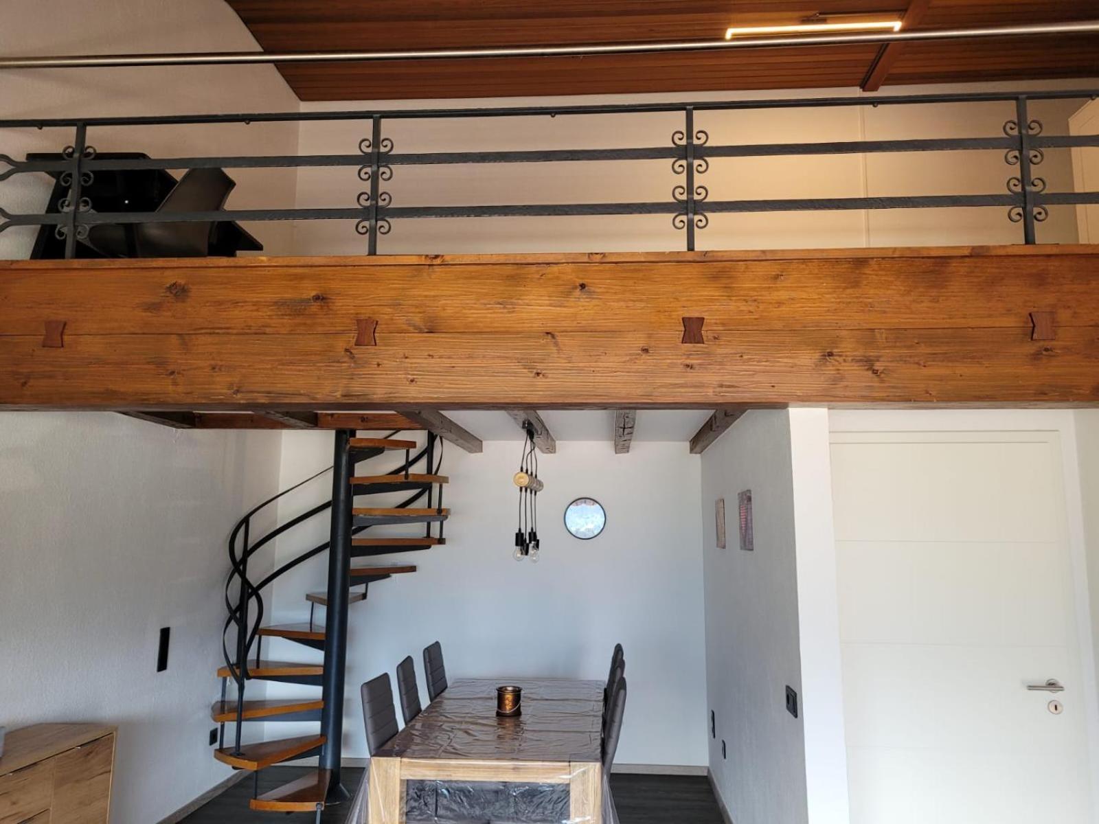 Arnold Apartment *