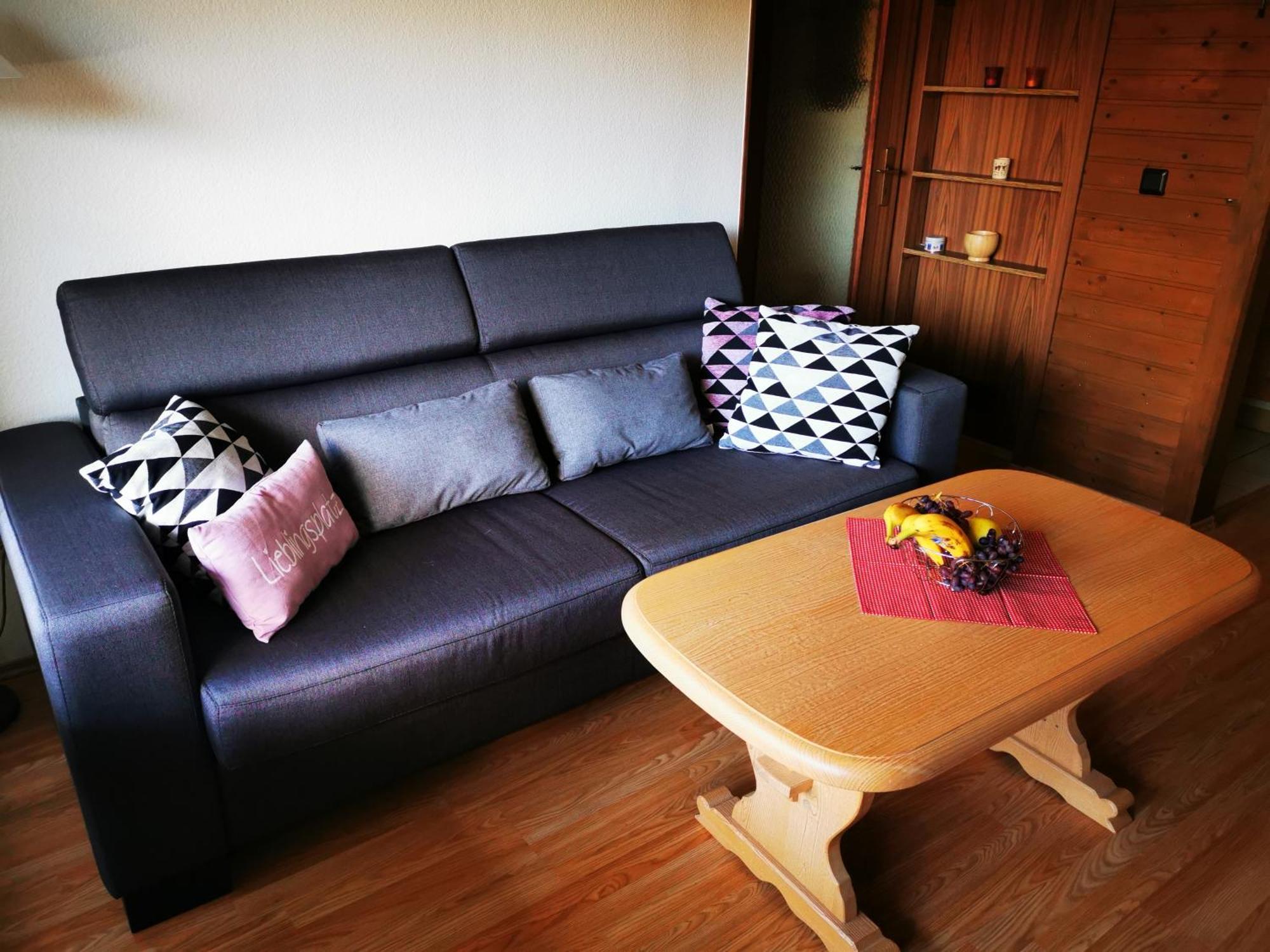 Arnold Apartment *